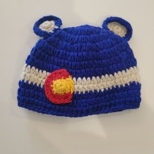 Knit Colorado themed hat